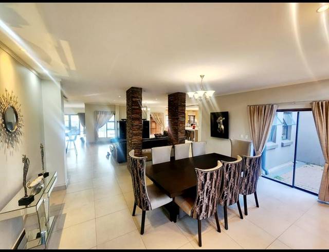 5 BEDROOM HOUSE FOR SALE IN ZAMBEZI COUNTRY ESTATE